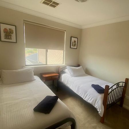 Port Denison Beach Resort Εξωτερικό φωτογραφία