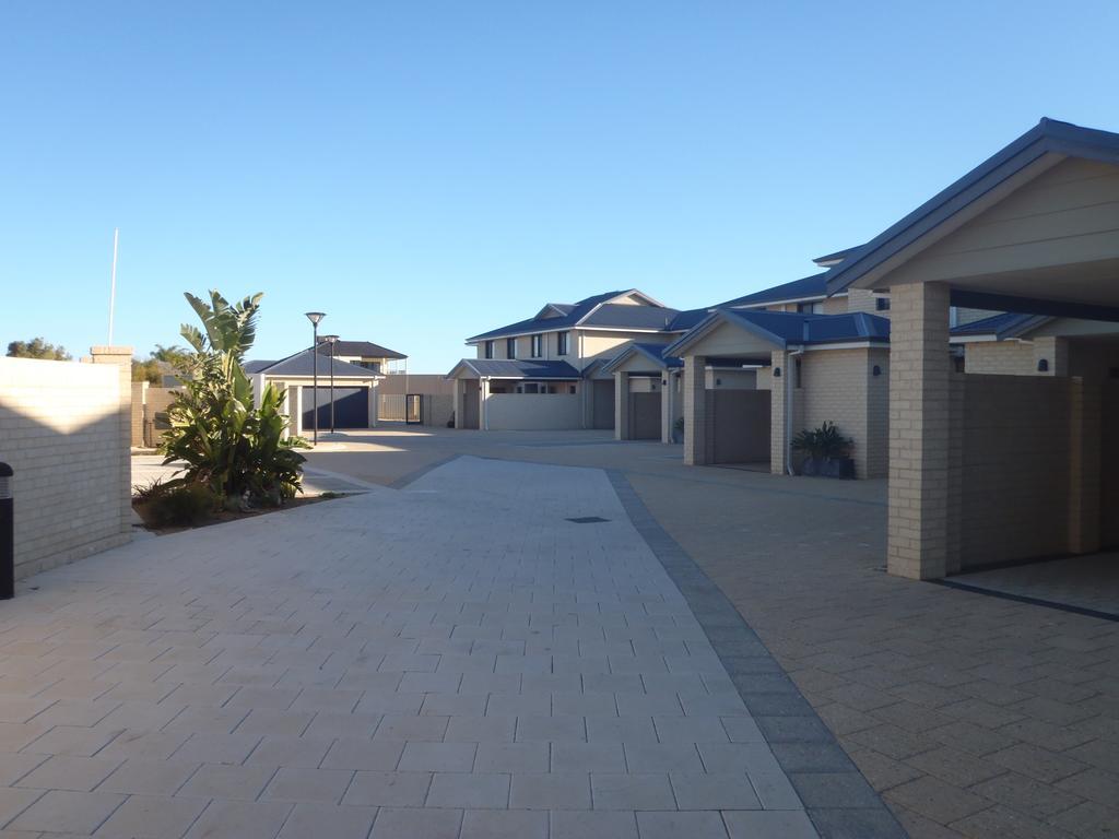 Port Denison Beach Resort Δωμάτιο φωτογραφία